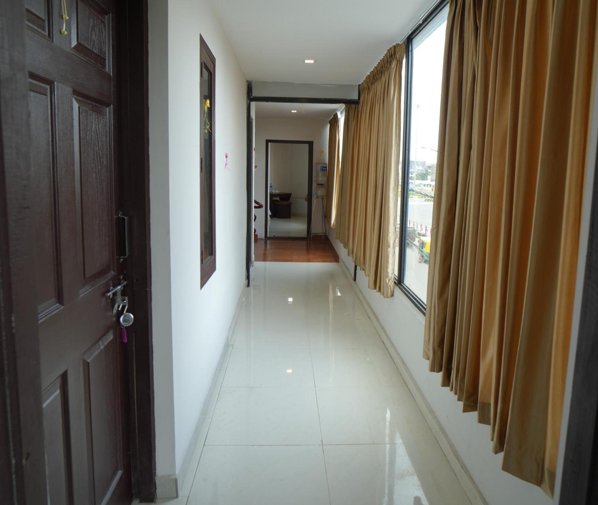 Port View Residency Pvr Ξενοδοχείο Nedumbassery Εξωτερικό φωτογραφία